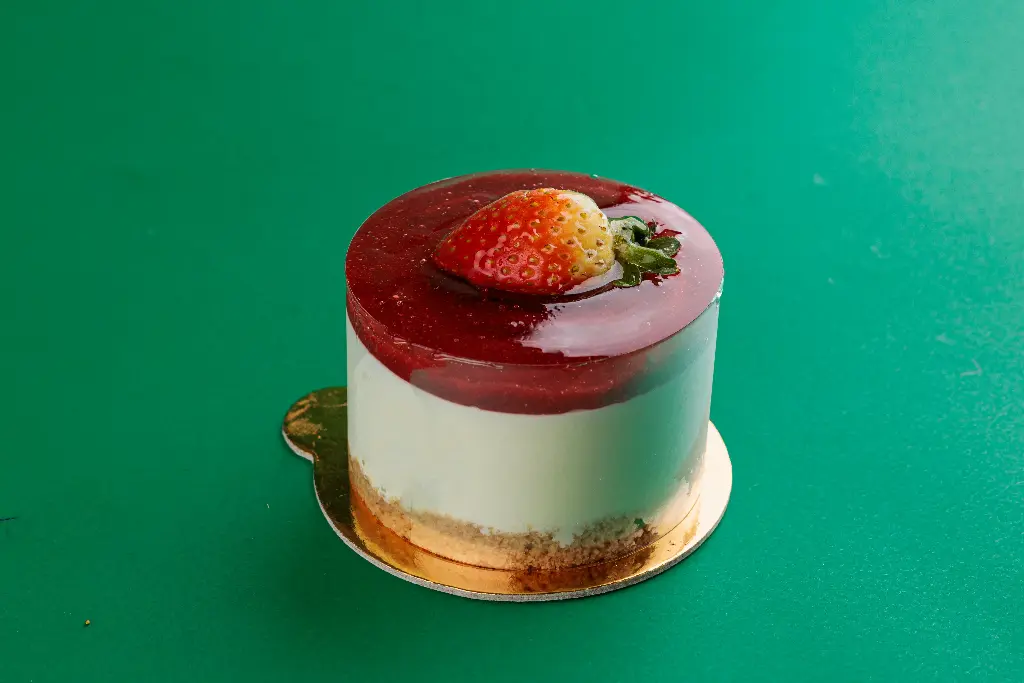 [50184768] MINI COLD STRAWBERRY CHEESECAKE