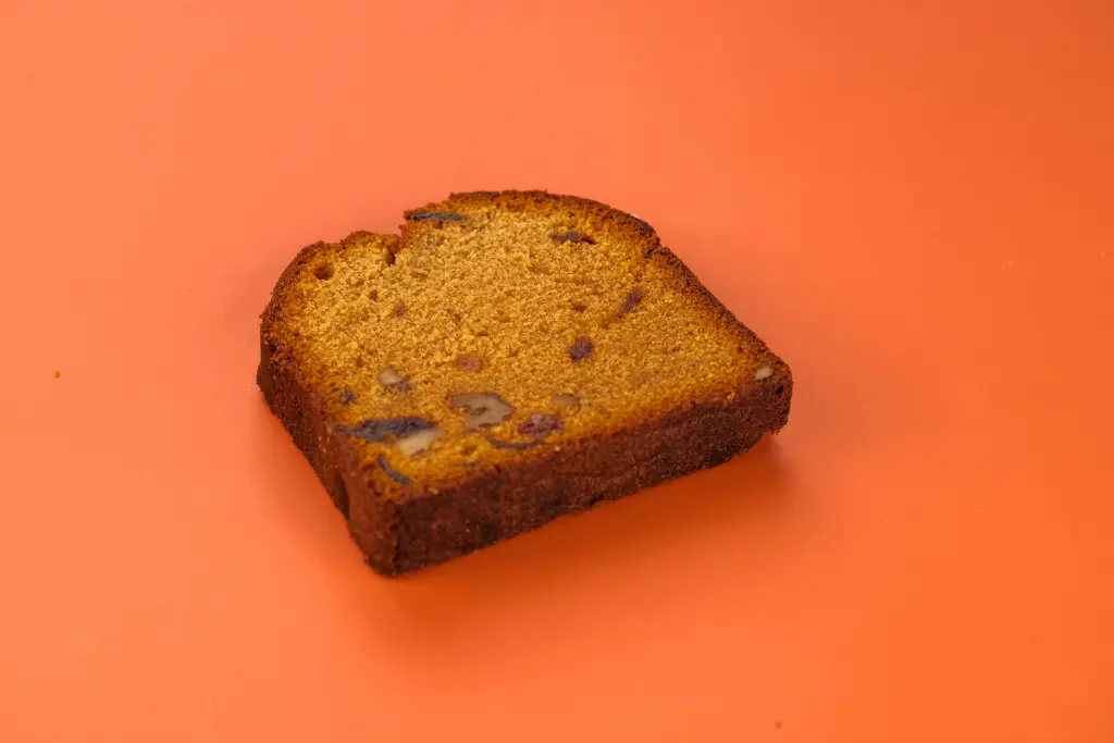 DATES CAKE SLICE