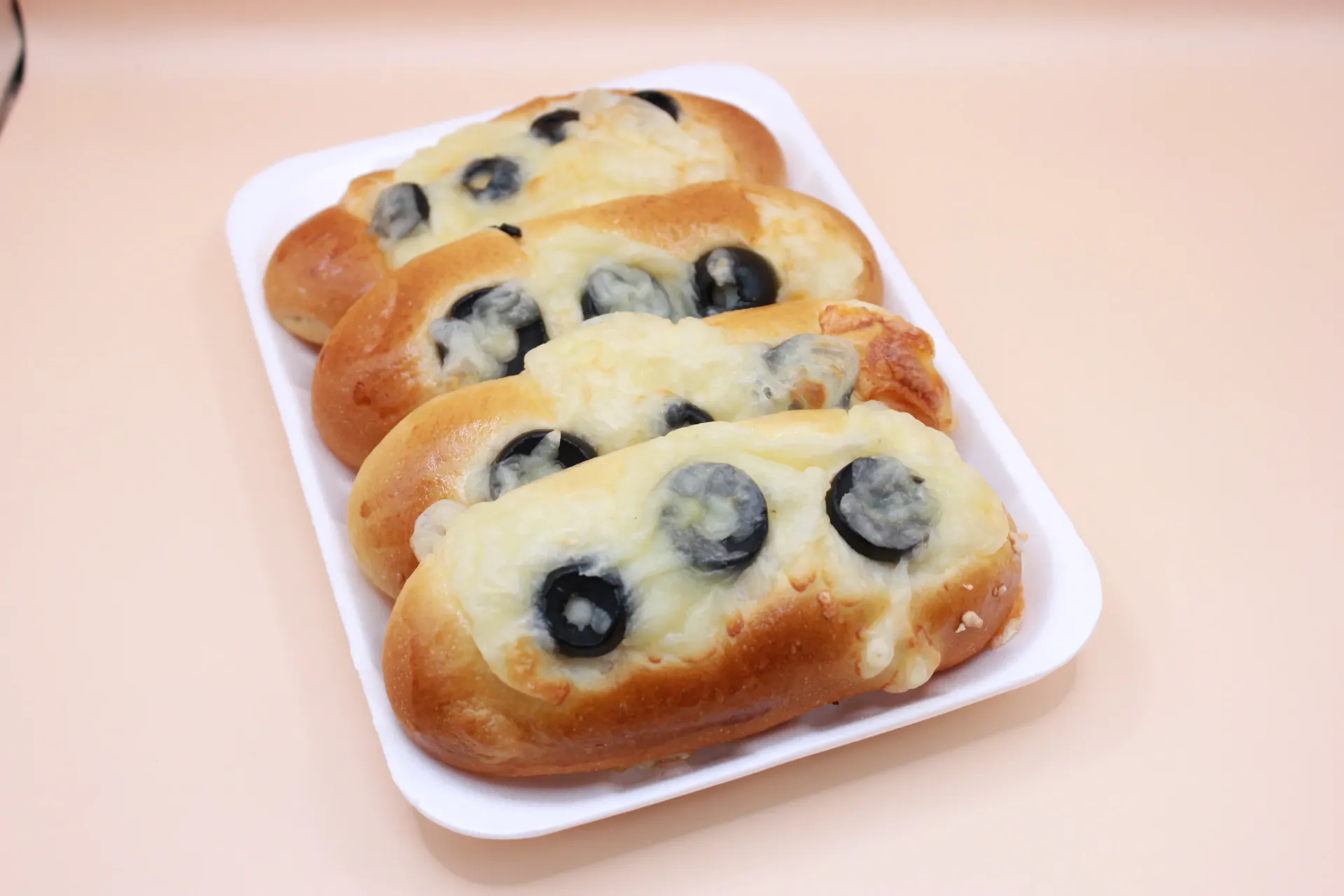 OLIVE CHEESE X4