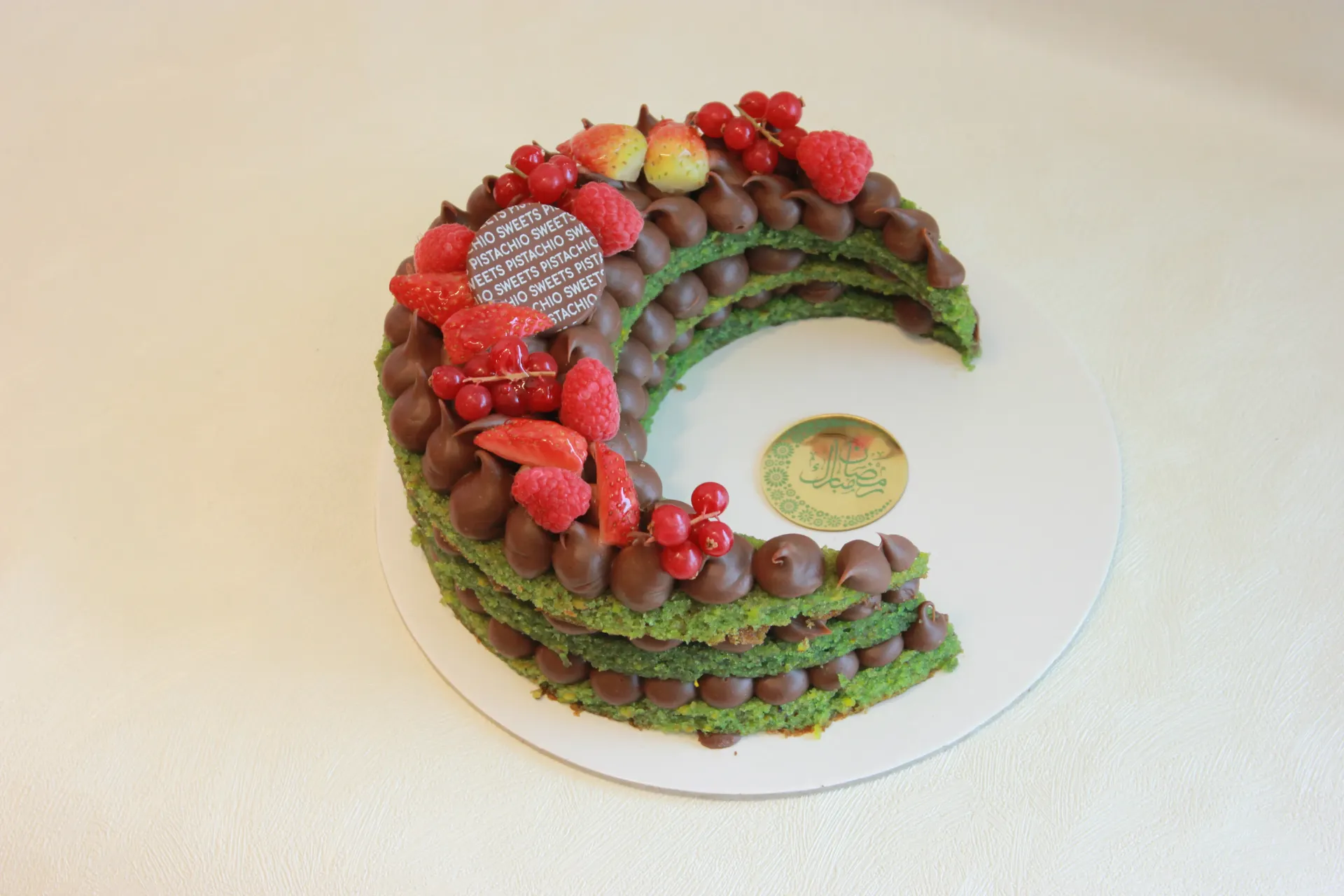PISTACHIO CHOCOLATE RAMDAN CAKE