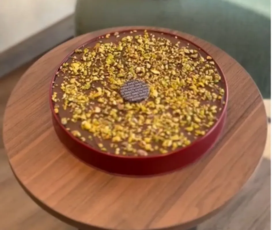 PISTACHIO NUTELLA ROUND